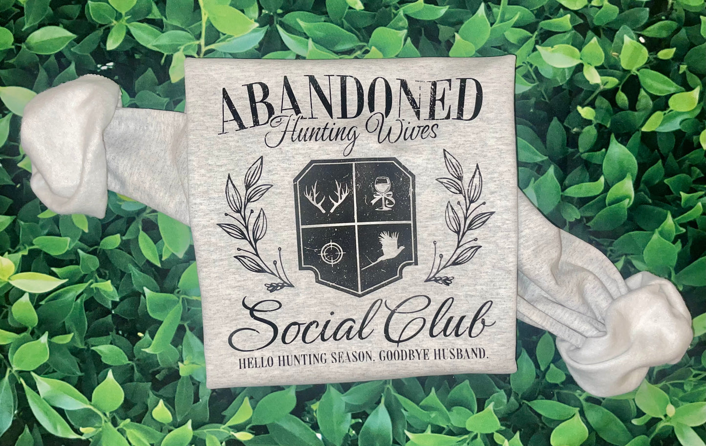 Abandoned Hunting Wives | Gildan | Sweatshirt