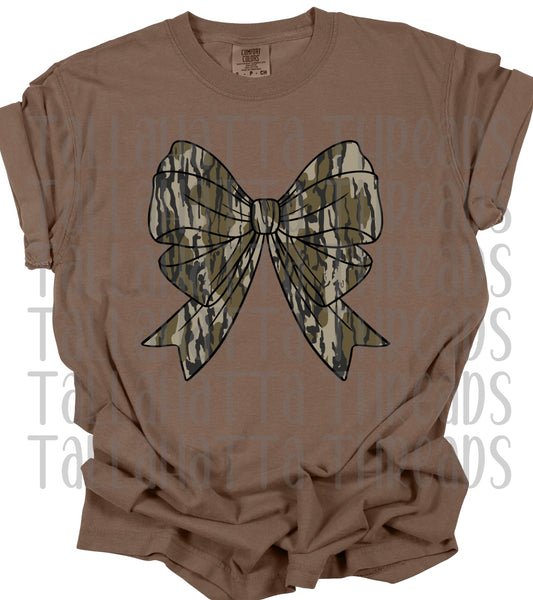 Camo Bow | Espresso | Comfort Colors | Tee