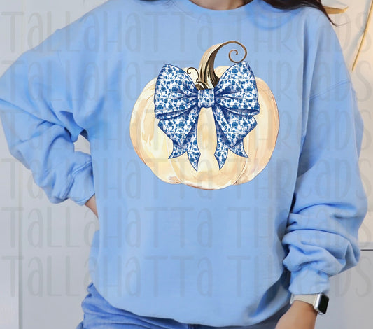 Pumpkin Blue Bow | Gildan | Sweatshirt